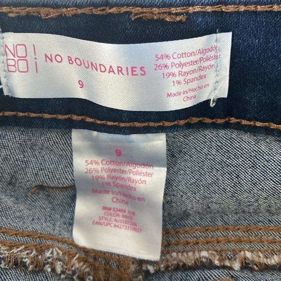 NO Boundaries Low-Rise Destructed Skinny Jeans - Picture 6 of 7